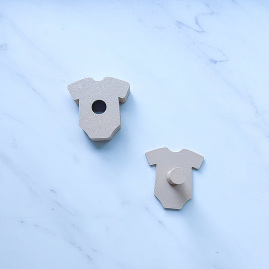 ONESIE CUT-N-PUSH CAKE POP MOLD BY SWEET CUT CO.