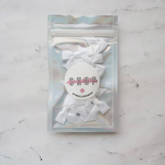 PRE TIED TINY SATIN BOWS (WHITE)
