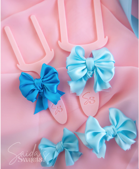 BOW HELPERS (CAKESICLES) BY SAIDAS SWEETS