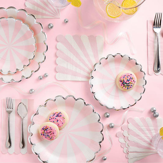 Guest Napkins - White Pinwheel
