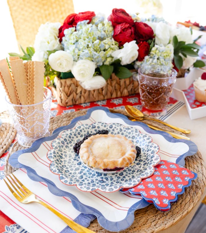 Red Stripes Paper Plate - 11"