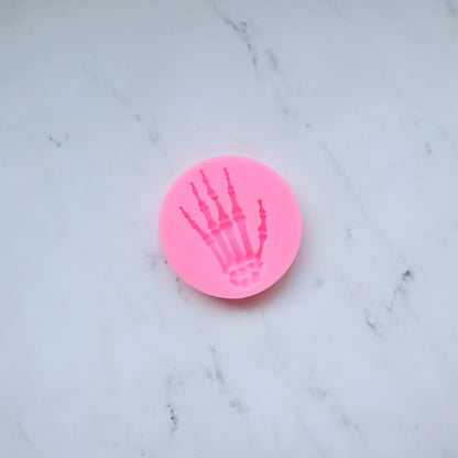 SINGLE SKELETON HAND MOLD