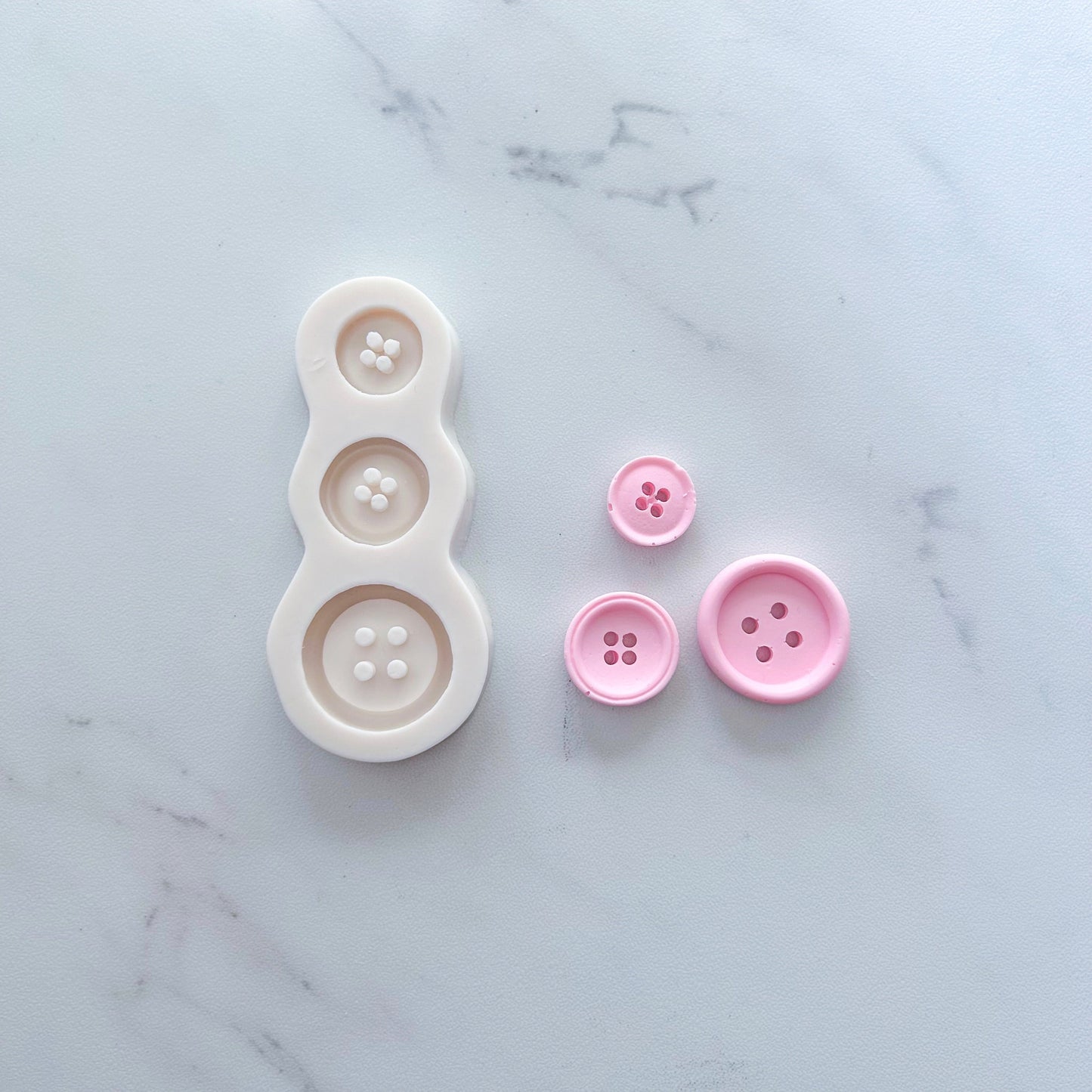BUTTON TRIO MOLD