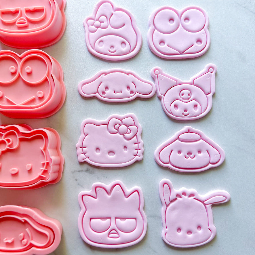 HELLO KITTY AND FRIENDS THEME CUTTERS (8)