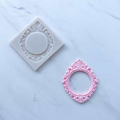 LARGE OVAL FRAME MOLD