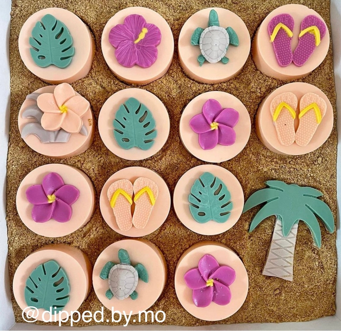 SANDALS AND SHORTS MOLD