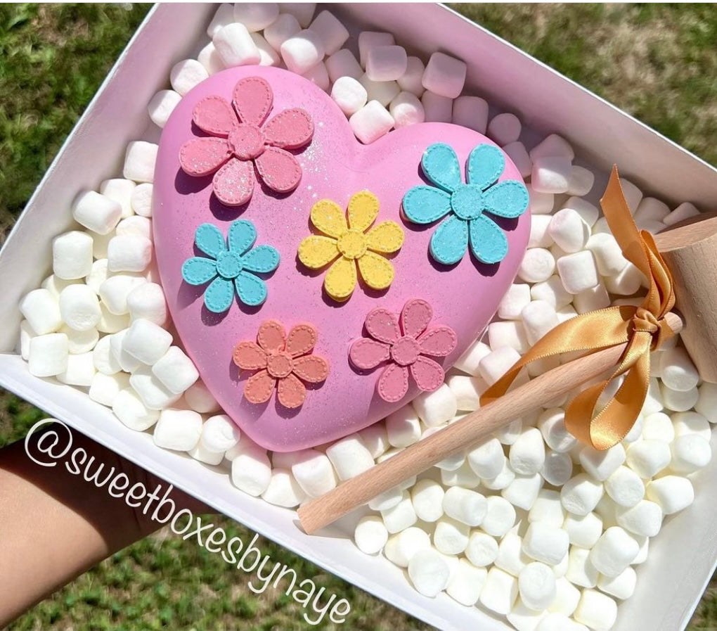 DOTTED DAISY TRIO MOLD