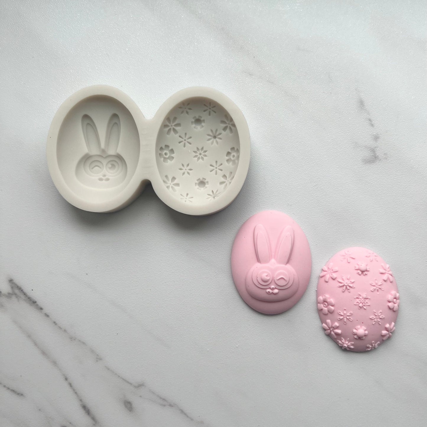 WINKING BUNNY AND EGG MOLD