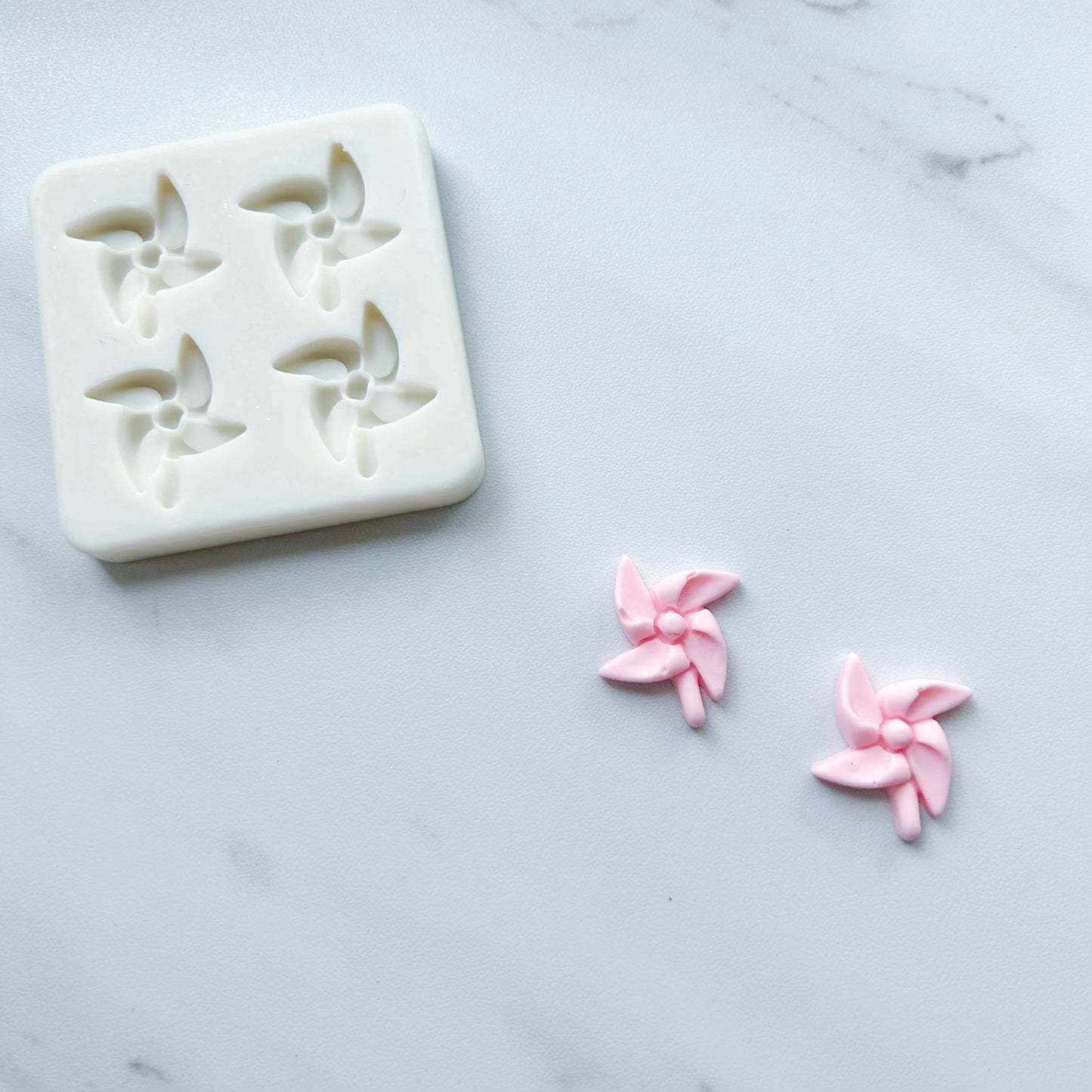 PINWHEEL MOLD