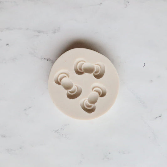 HELLO KITTY BOW TRIO MOLD