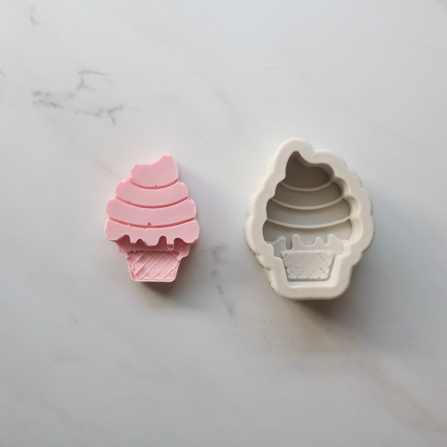 ICE CREAM CONE MOLD