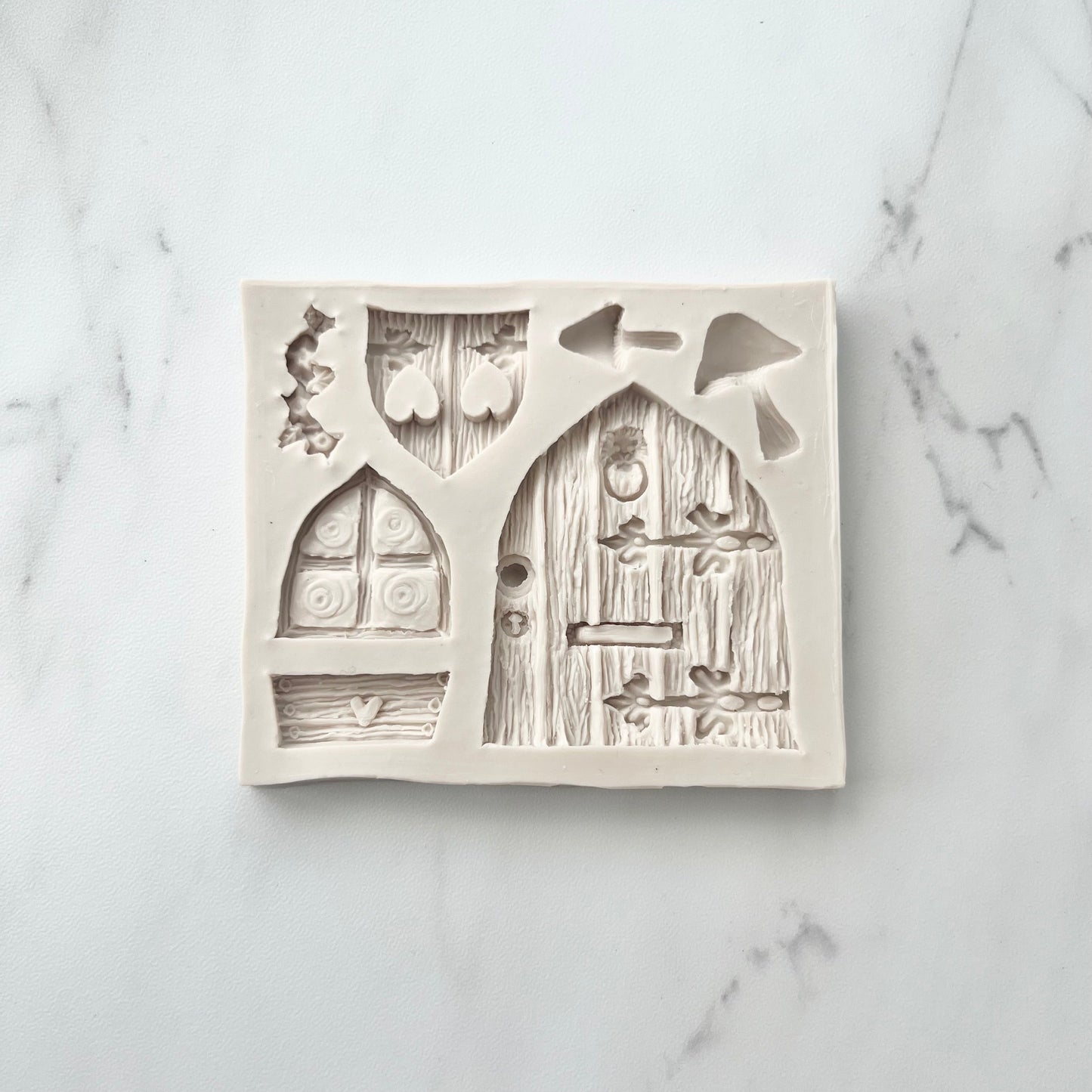 COTTAGE MOLD