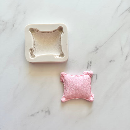 PILLOW MOLD