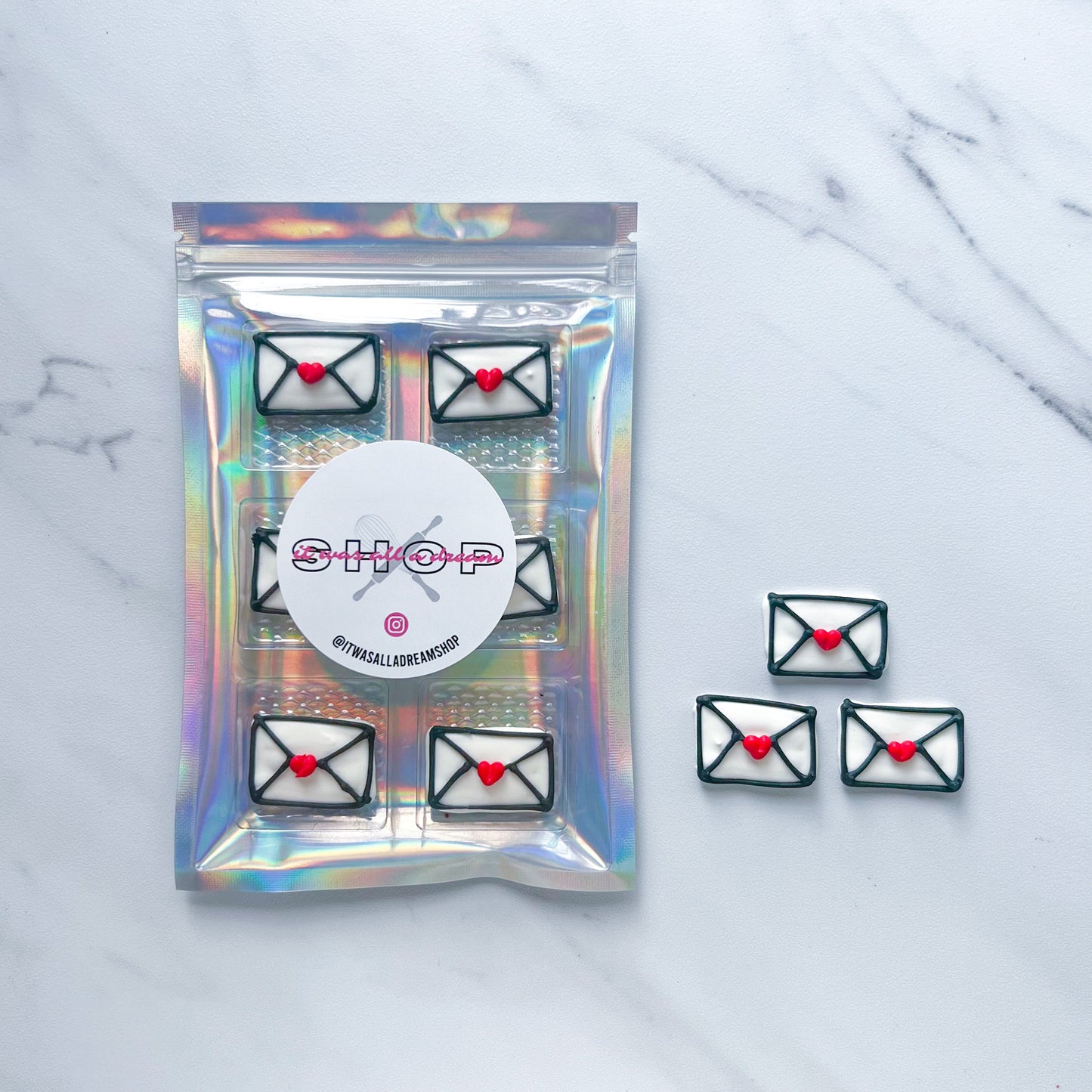 LOVE LETTER EDIBLE DECORATIONS