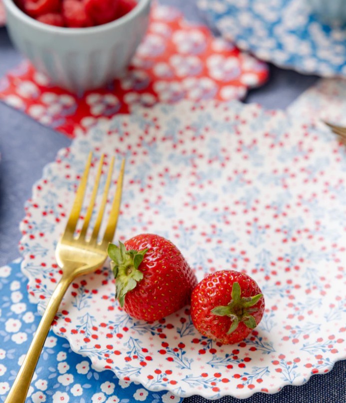 Floral Bamboo Plate Set