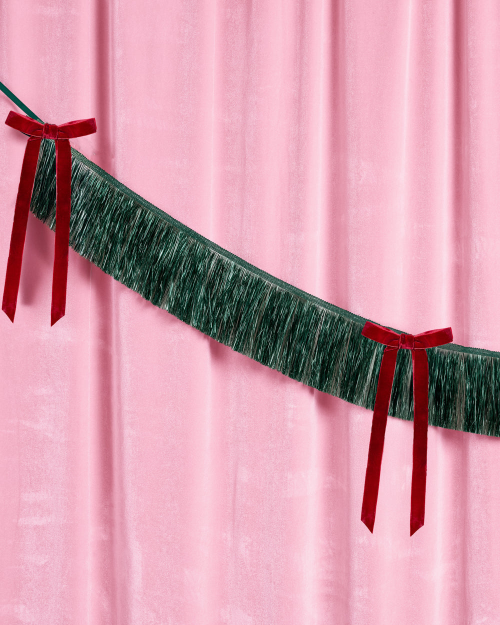 Xmas Bow Banner - fringe + velvet bows